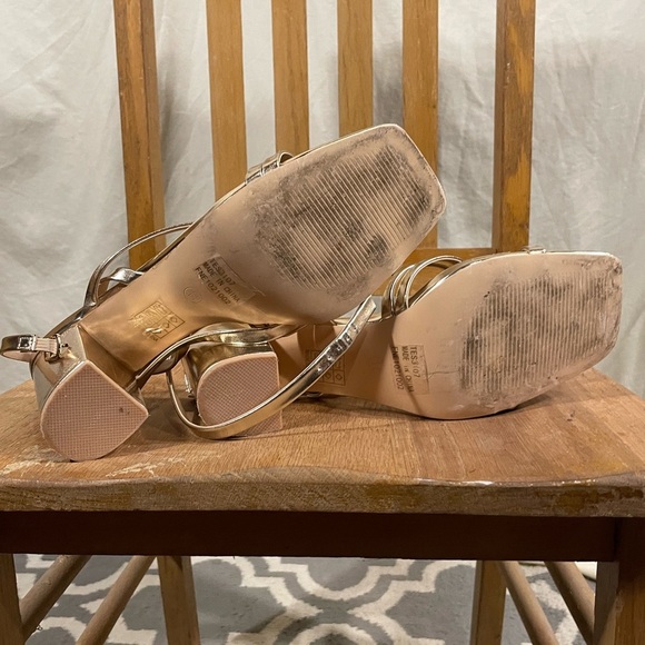 Elisabet Tang Strappy Chunky Gold Square Toe Heels Size 11 - Picture 10 of 11
